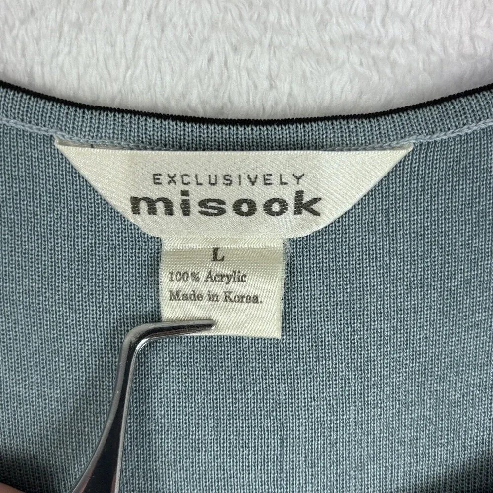 Exclusively Misook Women's‎ Vintage Blue; Black/Gold Stipes Knit Sleeveless Sz L